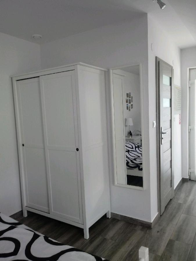 Pokoje Przy Zamku Podzamcze  Extérieur photo